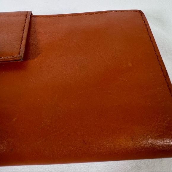 Hobo International Long Bi-Fold Leather Wallet w/ Snap Pouch & ID Display - Picture 3 of 16